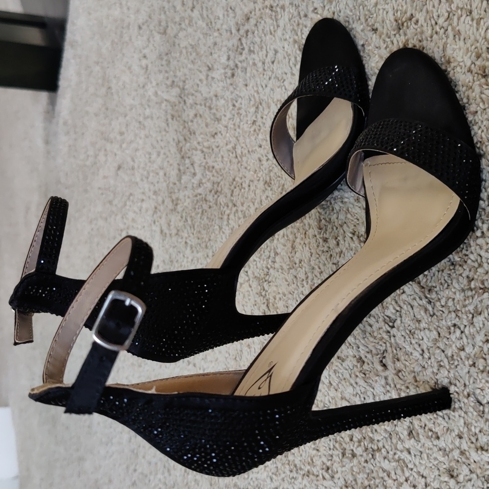 Gorgeous sparkly black strappy heels
